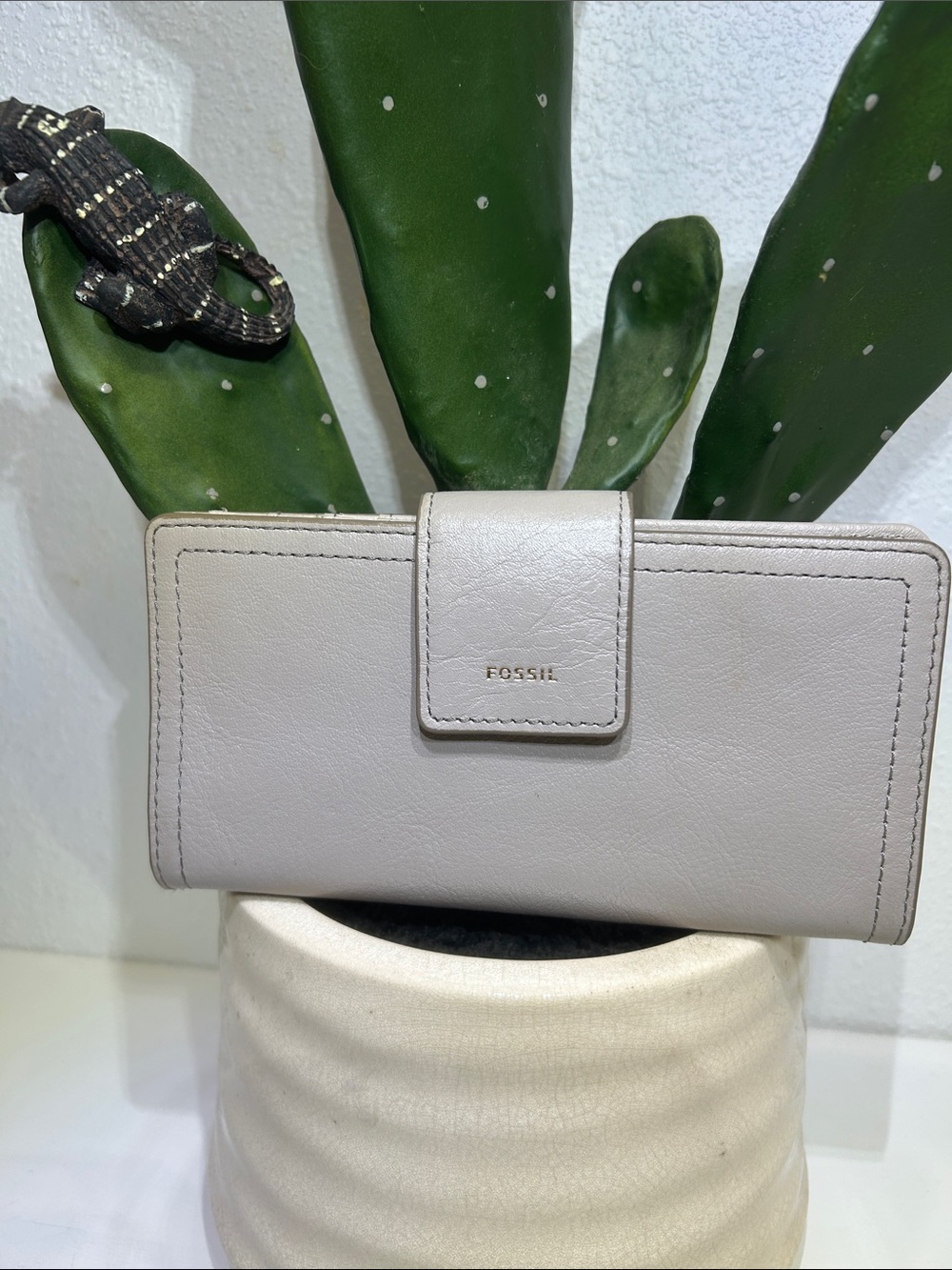 Fossil Logan Leather Wallet in Graystone RFID protection